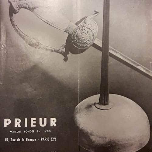 Off-Center Guard for Épée